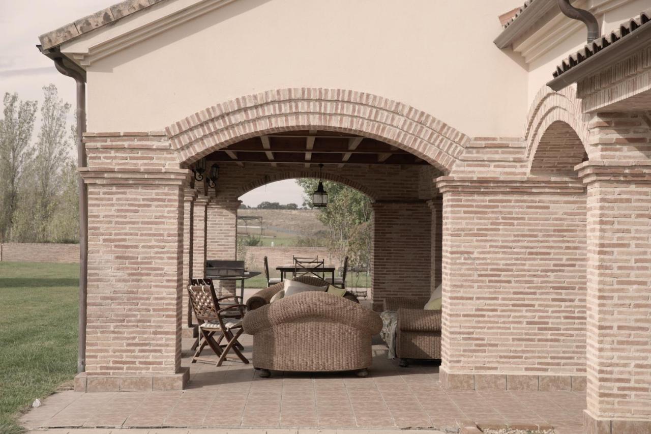 Villa La Casona del Tormes Almenara de Tormes Esterno foto