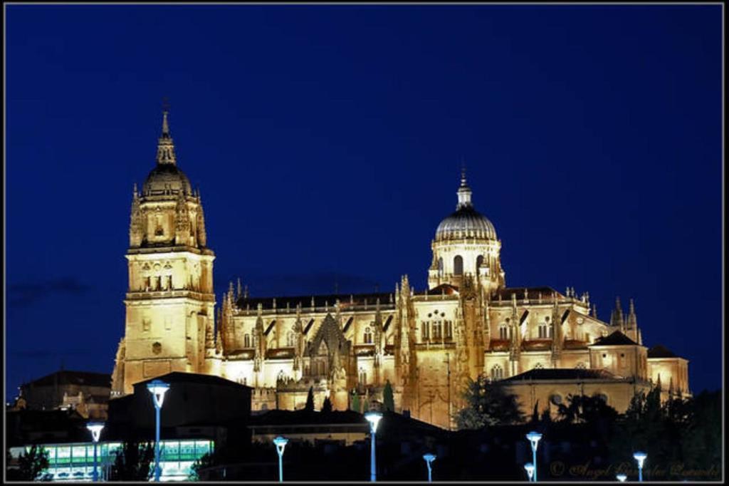 Villa La Casona del Tormes Almenara de Tormes Esterno foto